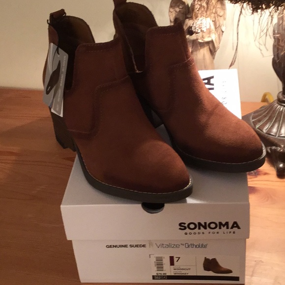 Sonoma Shoes - NEW SIZES 7 or 8.5 SUEDE SONOMA VITALIZE